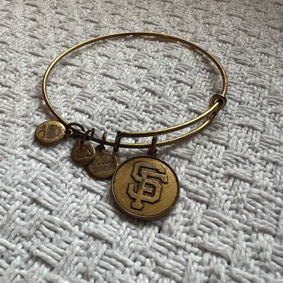 Alex and Ani San Francisco Giants Good Bracelet with Charm - Picture 1 of 4